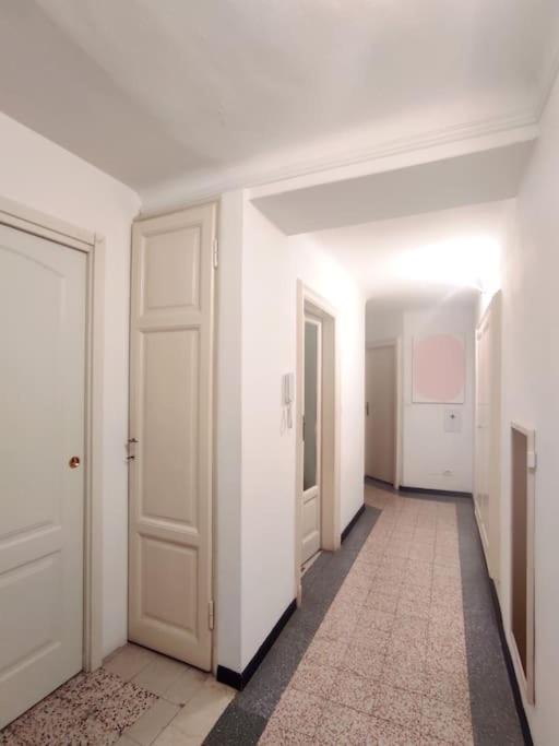 Bel Appartement Dans Le Centre De Mailand Exterior foto