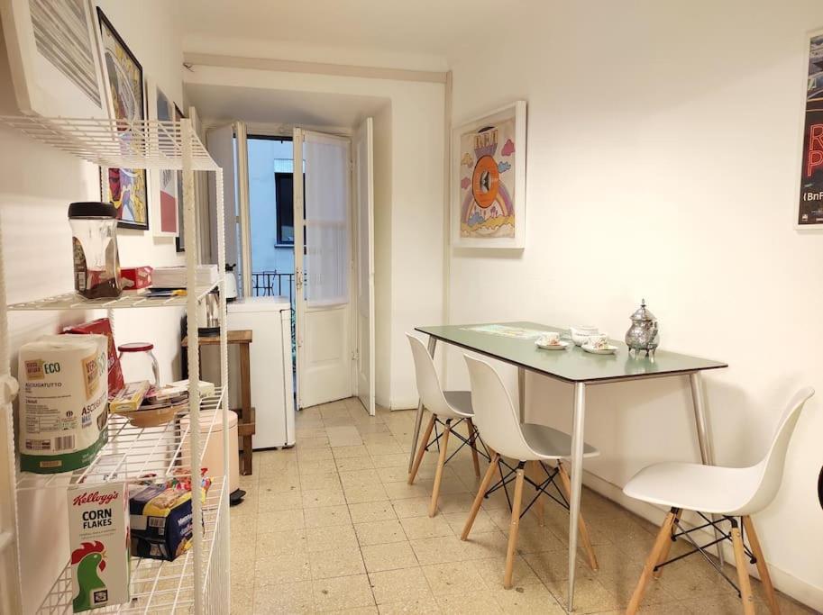 Bel Appartement Dans Le Centre De Mailand Exterior foto